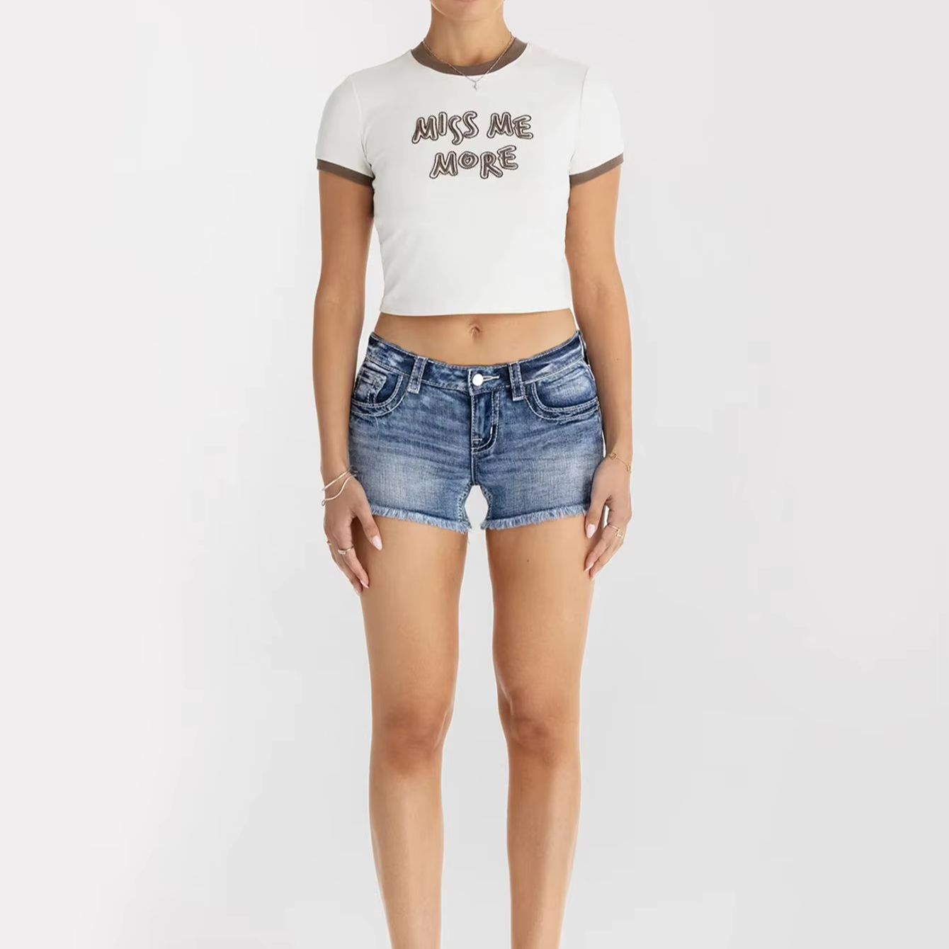 Women Clothes Butterfly Rhines - đánh giá và giá Shorts Denim Frayed