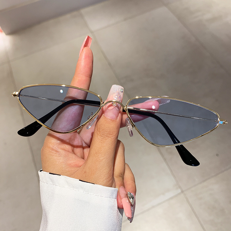 New Version of Cat Eye Small F - đánh giá và giá Sunglasses Cat Eye