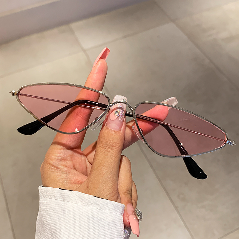New Version of Cat Eye Small F - đánh giá và giá Sunglasses Cat Eye